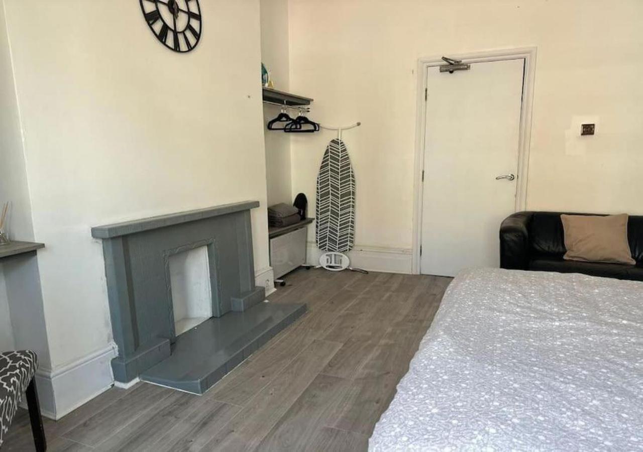 Cosy 2 Bedroom Flat Newport (Gwent)