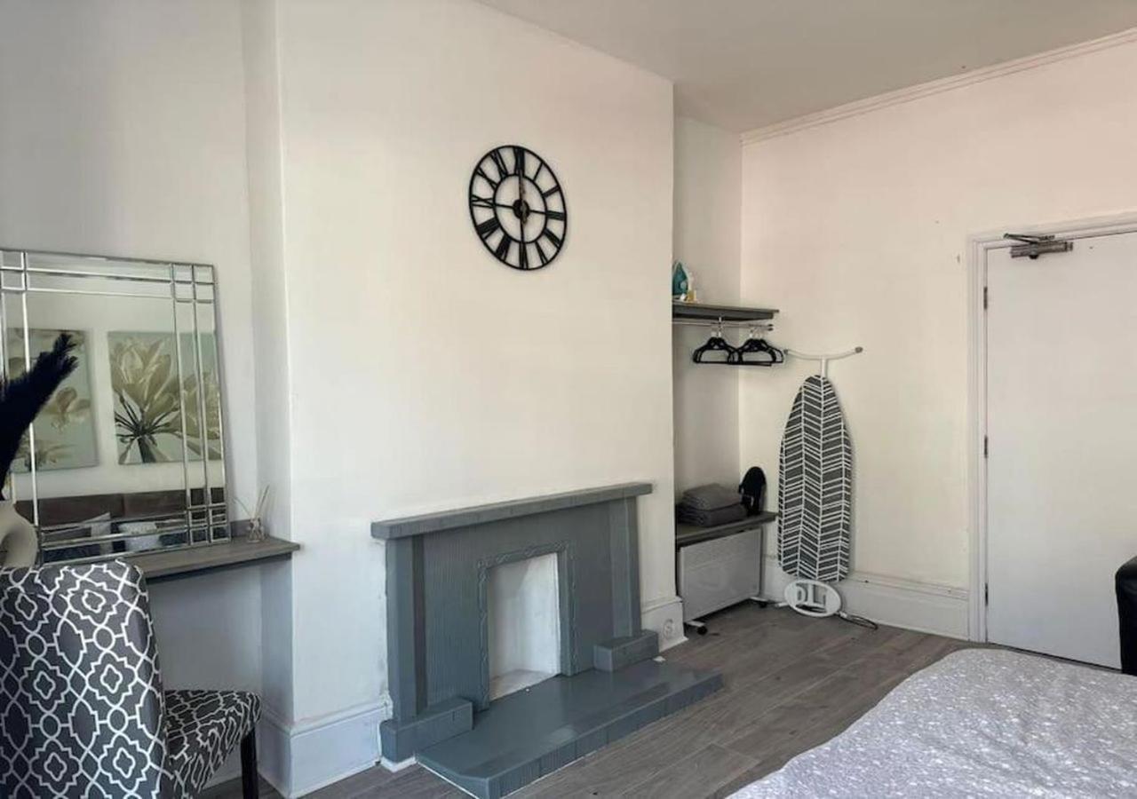 Apartment Cosy 2 Bedroom Flat *